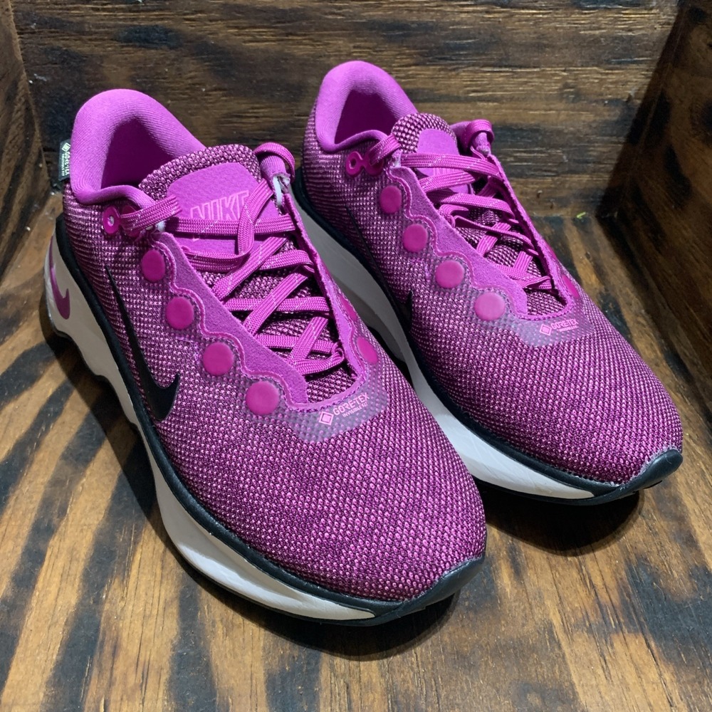 Nike Motiva Gore-Tex Women's Size 7.5 Purple Running Athletic Shoes HM0355 601 - Picture 3 of 8
